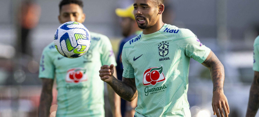 Gabriel Jesus fica disponível e Diniz testa duas mudanças na Seleção