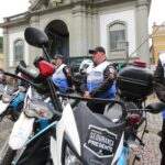 Veja como emitir credencial de vaga preferencial de idoso pelo celular