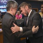 Por 4 votos a 3, TRE-RJ absolve governador Cláudio Castro